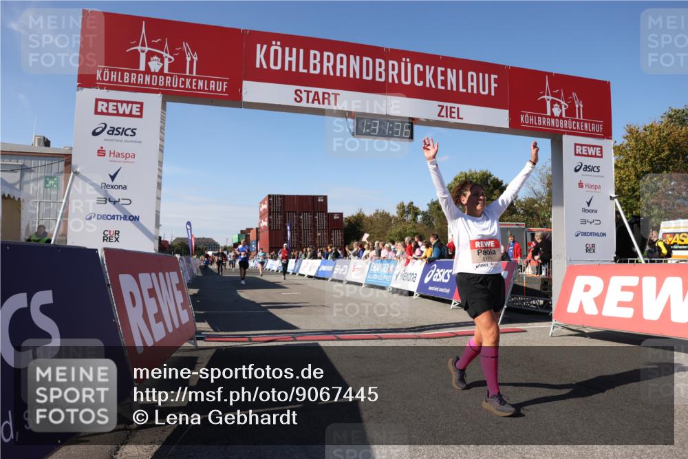 03.10.2025 - Köhlbrandbrückenlauf Lena Gebhardt http://msf.ph/oto/9067445 03.10.2025 13:31:36 Ziel 5057, 5065, 5171, 5222, 5425, 5511, 5598, 6072, 6597 meine-sportfotos.de