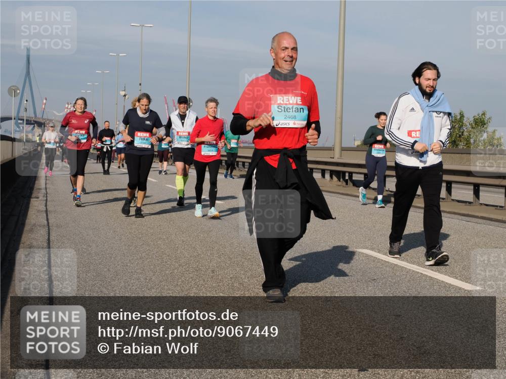 03.10.2025 - Köhlbrandbrückenlauf Fabian Wolf http://msf.ph/oto/9067449 03.10.2025 10:10:18 Position 3 3142, 2468 meine-sportfotos.de