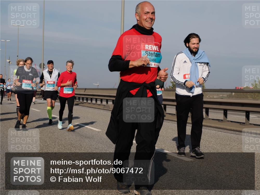 03.10.2025 - Köhlbrandbrückenlauf Fabian Wolf http://msf.ph/oto/9067472 03.10.2025 10:10:19 Position 3 3142, 3604, 2468 meine-sportfotos.de