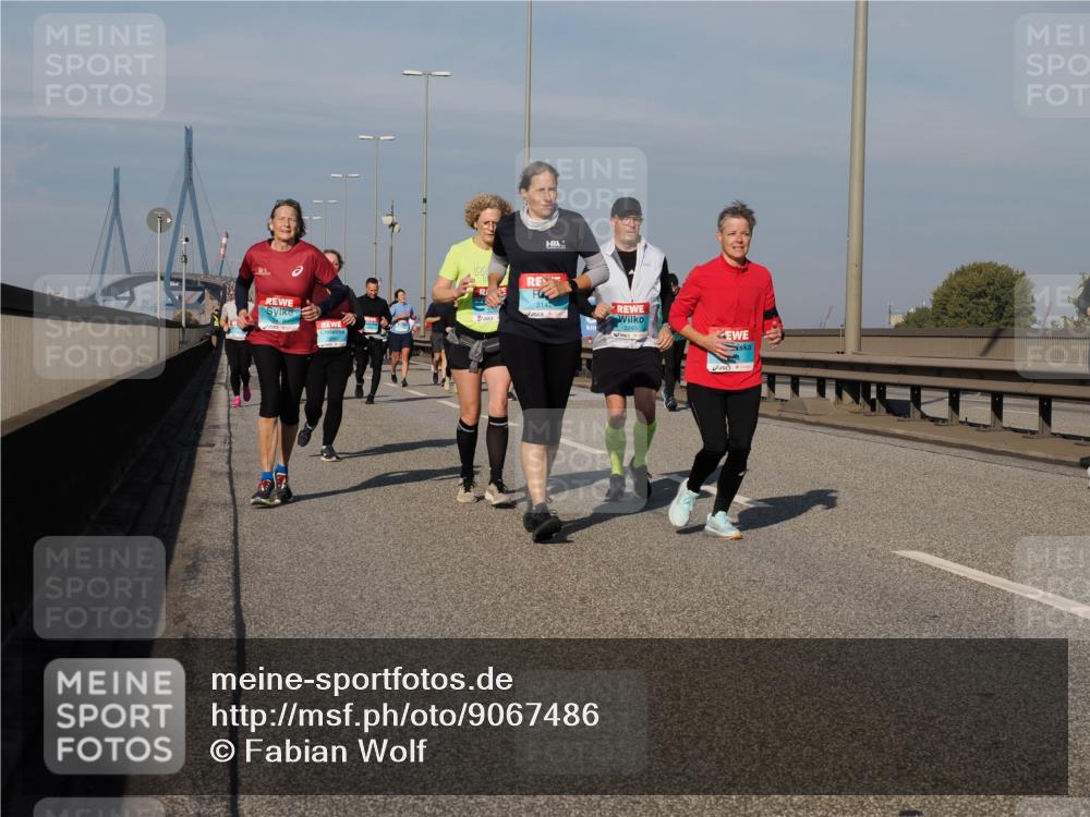 03.10.2025 - Köhlbrandbrückenlauf Fabian Wolf http://msf.ph/oto/9067486 03.10.2025 10:10:20 Position 3 3142, 3293 meine-sportfotos.de