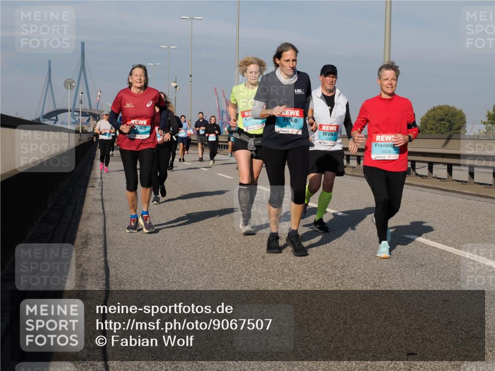 03.10.2025 - Köhlbrandbrückenlauf Fabian Wolf http://msf.ph/oto/9067507 03.10.2025 10:10:21 Position 3 3292, 3142, 3293, 3604 meine-sportfotos.de