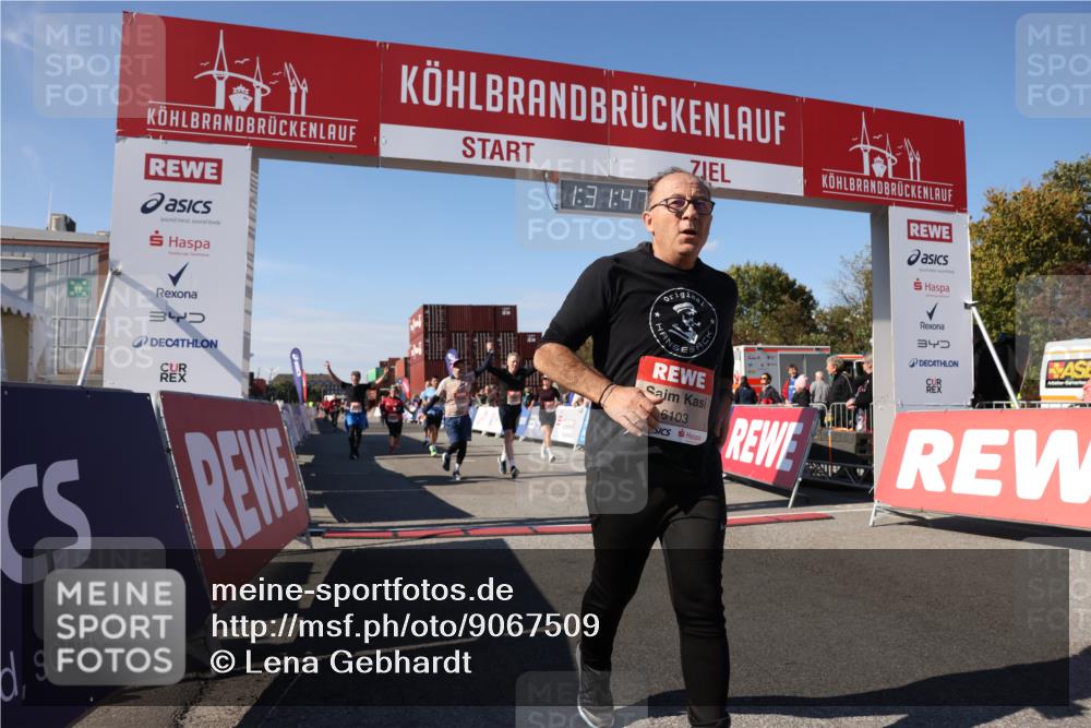 03.10.2025 - Köhlbrandbrückenlauf Lena Gebhardt http://msf.ph/oto/9067509 03.10.2025 13:31:47 Ziel 4415, 4416, 4935, 5057, 5267, 5463, 5817, 6072, 6103, 6297, 6452, 6736 meine-sportfotos.de