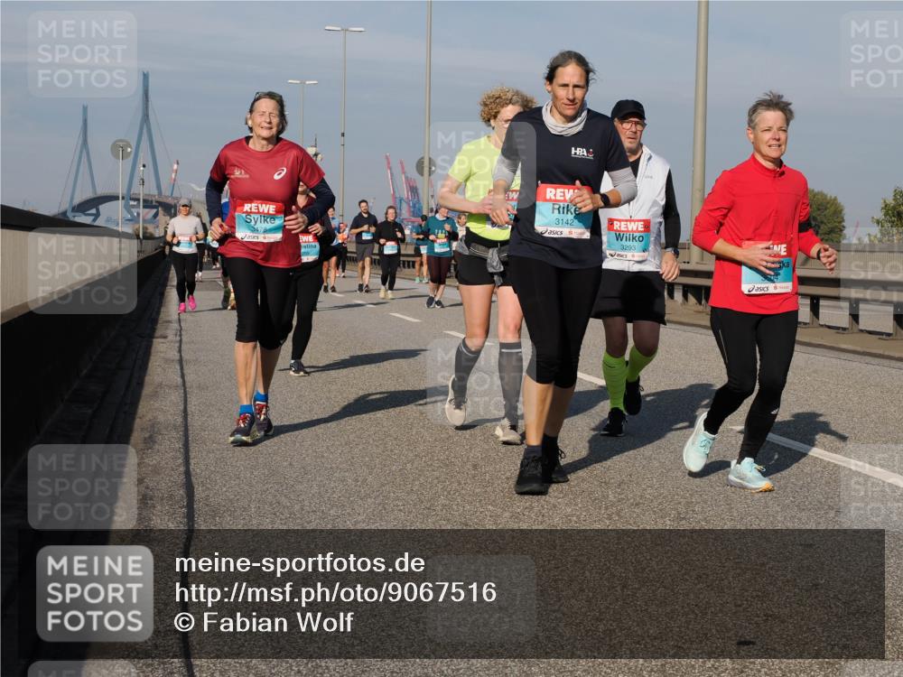 03.10.2025 - Köhlbrandbrückenlauf Fabian Wolf http://msf.ph/oto/9067516 03.10.2025 10:10:22 Position 3 3478, 206, 3142, 3293 meine-sportfotos.de