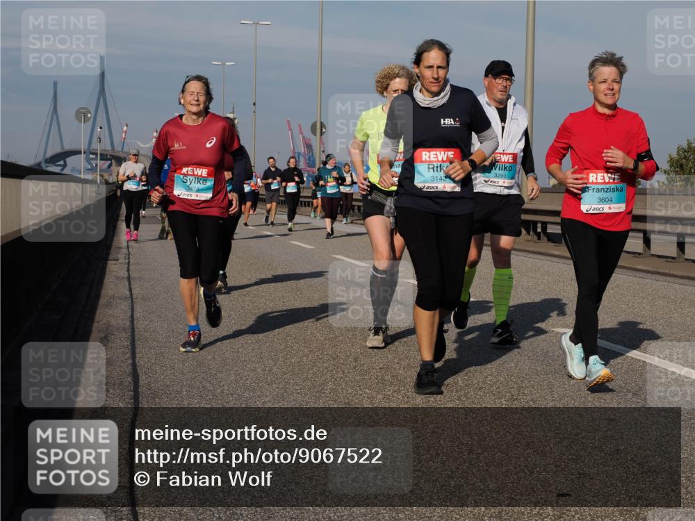 03.10.2025 - Köhlbrandbrückenlauf Fabian Wolf http://msf.ph/oto/9067522 03.10.2025 10:10:22 Position 3 3478, 3142, 3293, 3604 meine-sportfotos.de