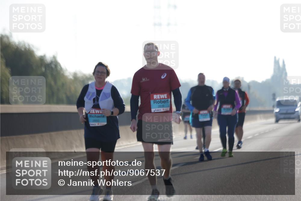 03.10.2025 - Köhlbrandbrückenlauf Jannik Wohlers http://msf.ph/oto/9067537 03.10.2025 09:30:10 Position 3 2650, 2639 meine-sportfotos.de
