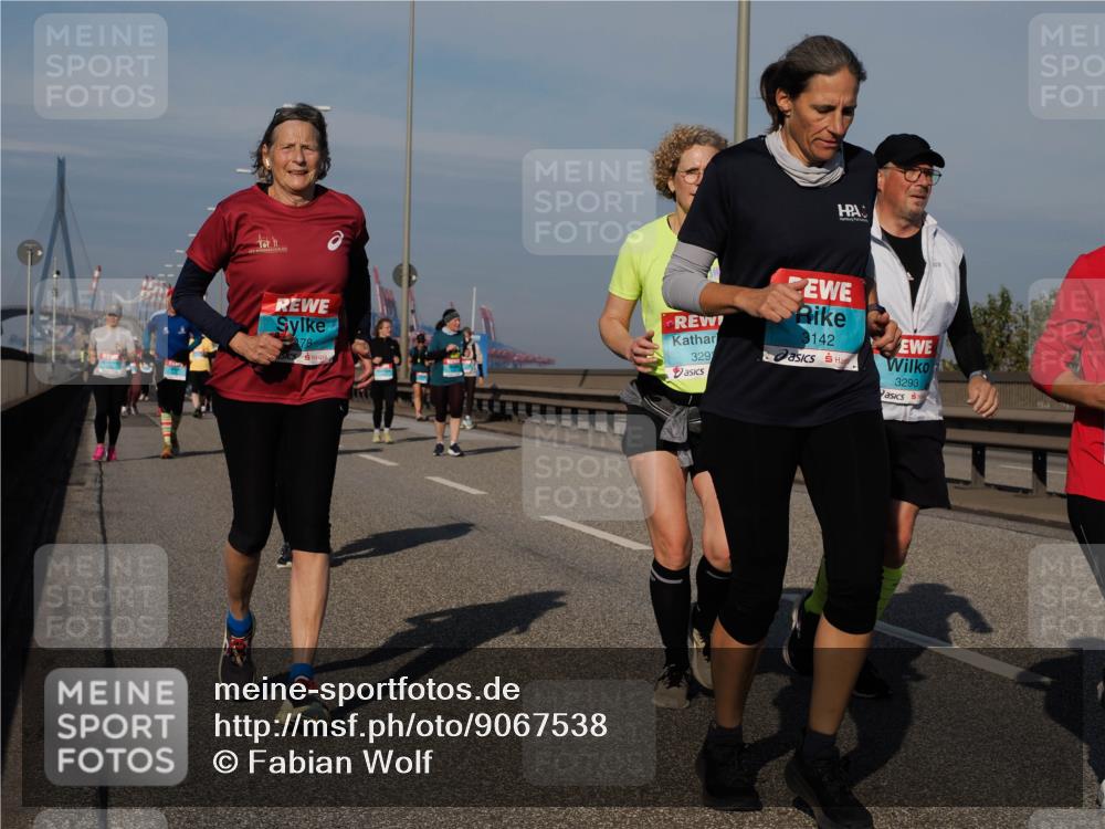 03.10.2025 - Köhlbrandbrückenlauf Fabian Wolf http://msf.ph/oto/9067538 03.10.2025 10:10:23 Position 3 478, 329, 3142, 3293 meine-sportfotos.de