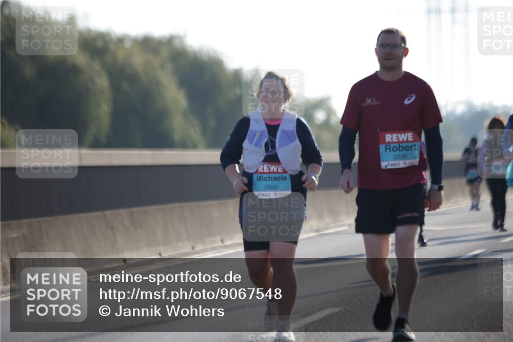 03.10.2025 - Köhlbrandbrückenlauf Jannik Wohlers http://msf.ph/oto/9067548 03.10.2025 09:30:11 Position 3 2650, 2639 meine-sportfotos.de