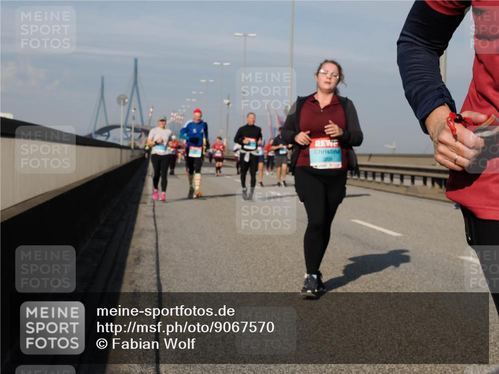 03.10.2025 - Köhlbrandbrückenlauf Fabian Wolf http://msf.ph/oto/9067570 03.10.2025 10:10:24 Position 3 2205 meine-sportfotos.de
