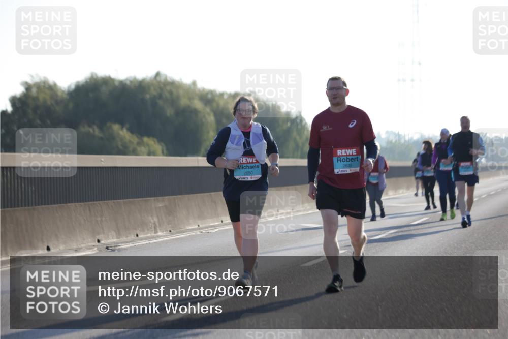 03.10.2025 - Köhlbrandbrückenlauf Jannik Wohlers http://msf.ph/oto/9067571 03.10.2025 09:30:12 Position 3 2650, 2639 meine-sportfotos.de