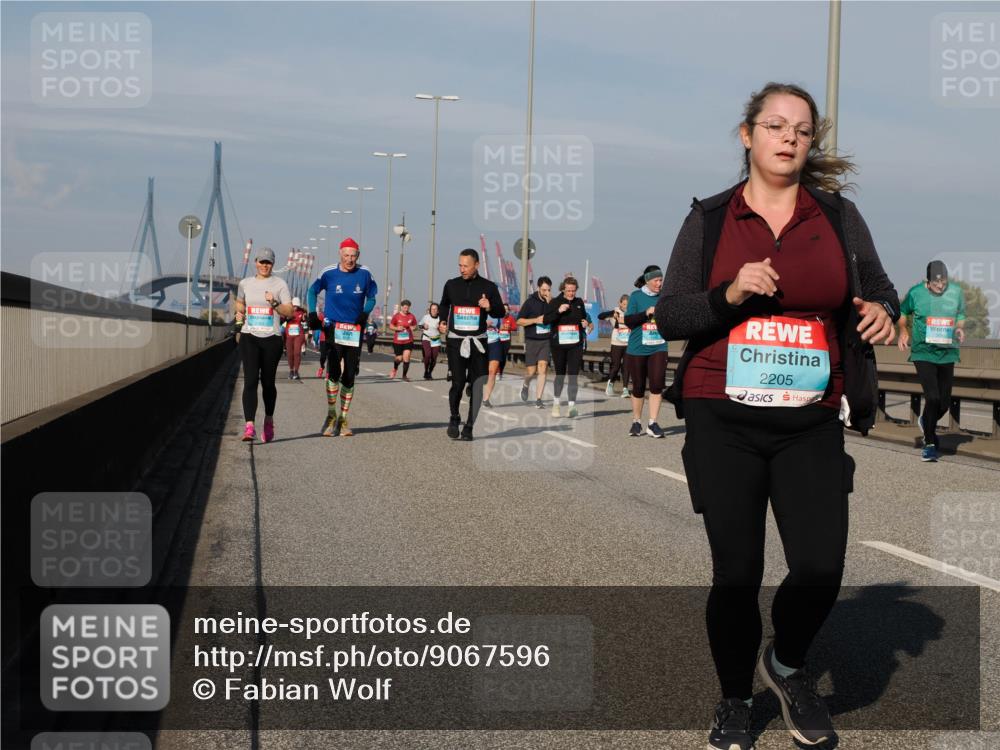 03.10.2025 - Köhlbrandbrückenlauf Fabian Wolf http://msf.ph/oto/9067596 03.10.2025 10:10:25 Position 3 2205 meine-sportfotos.de