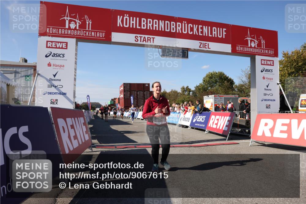 03.10.2025 - Köhlbrandbrückenlauf Lena Gebhardt http://msf.ph/oto/9067615 03.10.2025 13:31:58 Ziel 4415, 4416, 4842, 4902, 4935, 5267, 5463, 5817, 6076, 6126, 6452, 6736 meine-sportfotos.de
