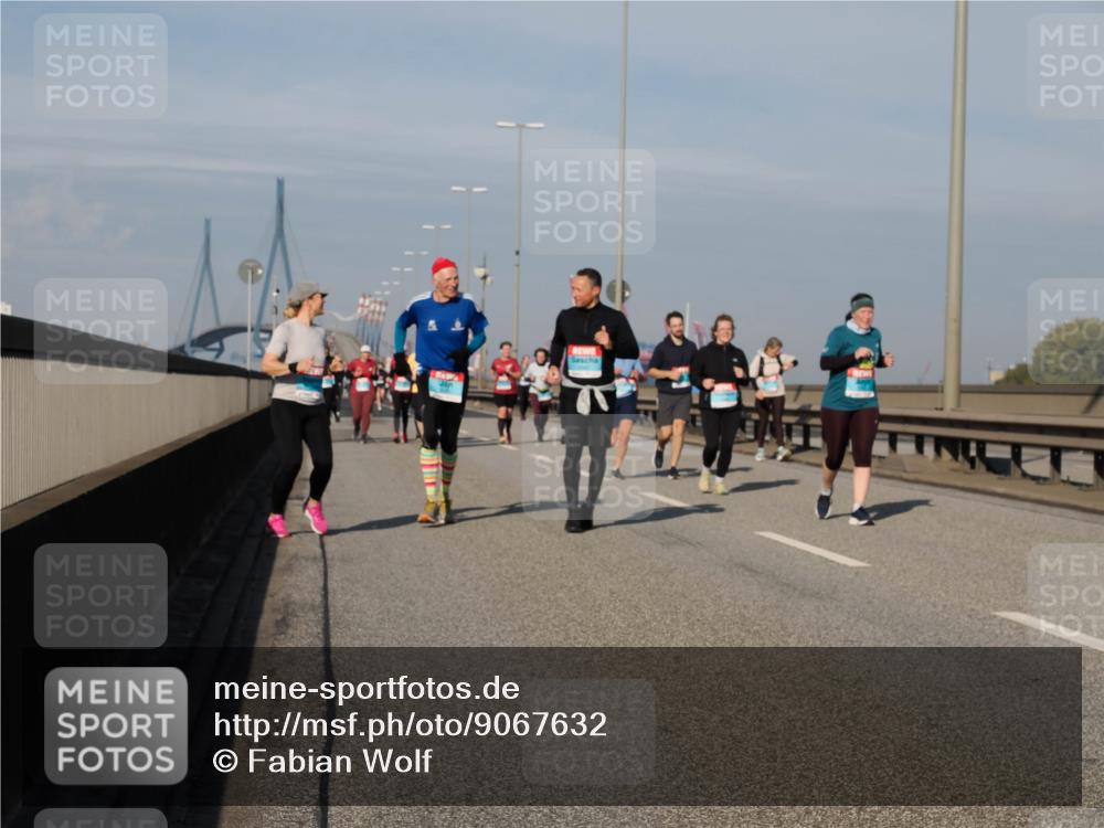 03.10.2025 - Köhlbrandbrückenlauf Fabian Wolf http://msf.ph/oto/9067632 03.10.2025 10:10:27 Position 3  meine-sportfotos.de