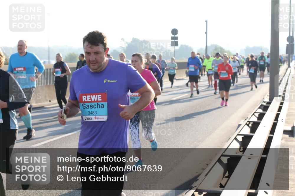 03.10.2025 - Köhlbrandbrückenlauf Lena Gebhardt http://msf.ph/oto/9067639 03.10.2025 09:23:53 Position 1 3483 meine-sportfotos.de