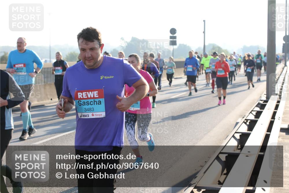 03.10.2025 - Köhlbrandbrückenlauf Lena Gebhardt http://msf.ph/oto/9067640 03.10.2025 09:23:54 Position 1 3483 meine-sportfotos.de