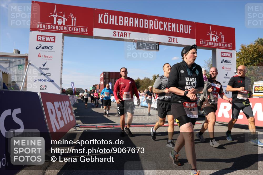 03.10.2025 - Köhlbrandbrückenlauf Lena Gebhardt http://msf.ph/oto/9067673 03.10.2025 13:32:07 Ziel 4443, 4985, 5155, 5238, 5246, 5247, 5248, 5921, 5922, 5923, 6076, 6126, 6146, 6460 meine-sportfotos.de