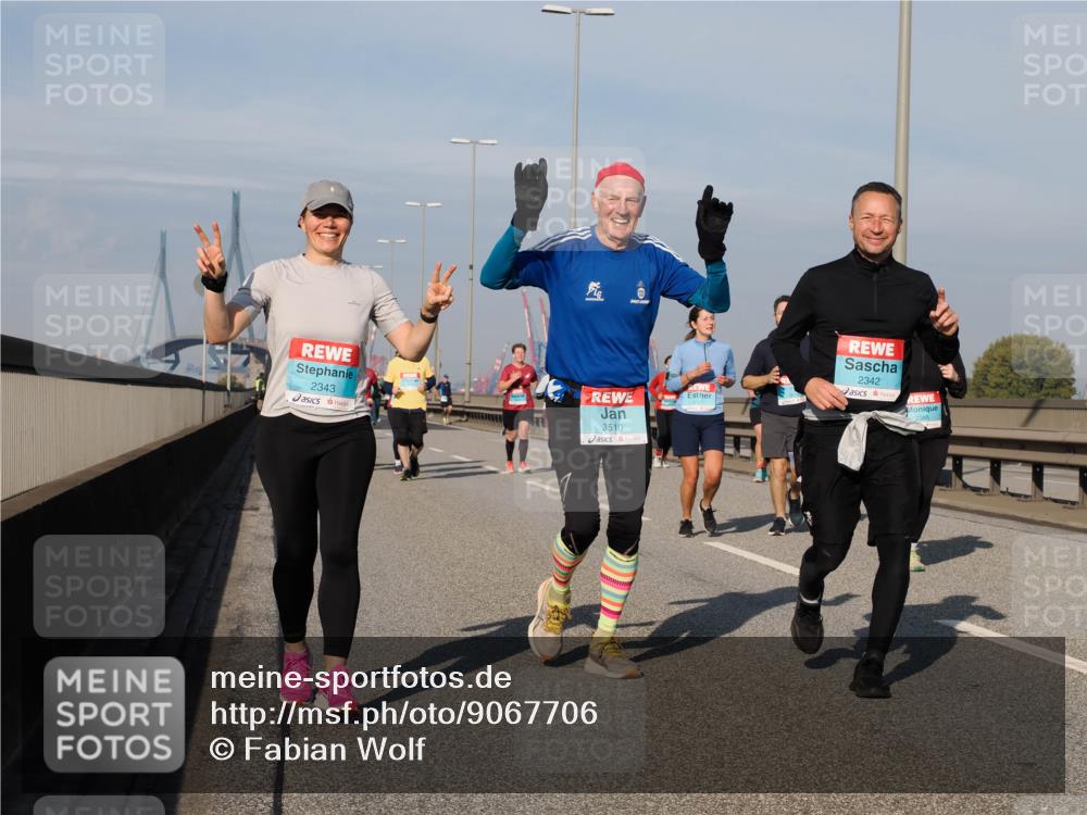 03.10.2025 - Köhlbrandbrückenlauf Fabian Wolf http://msf.ph/oto/9067706 03.10.2025 10:10:31 Position 3 2343, 3510, 2342, 2385 meine-sportfotos.de