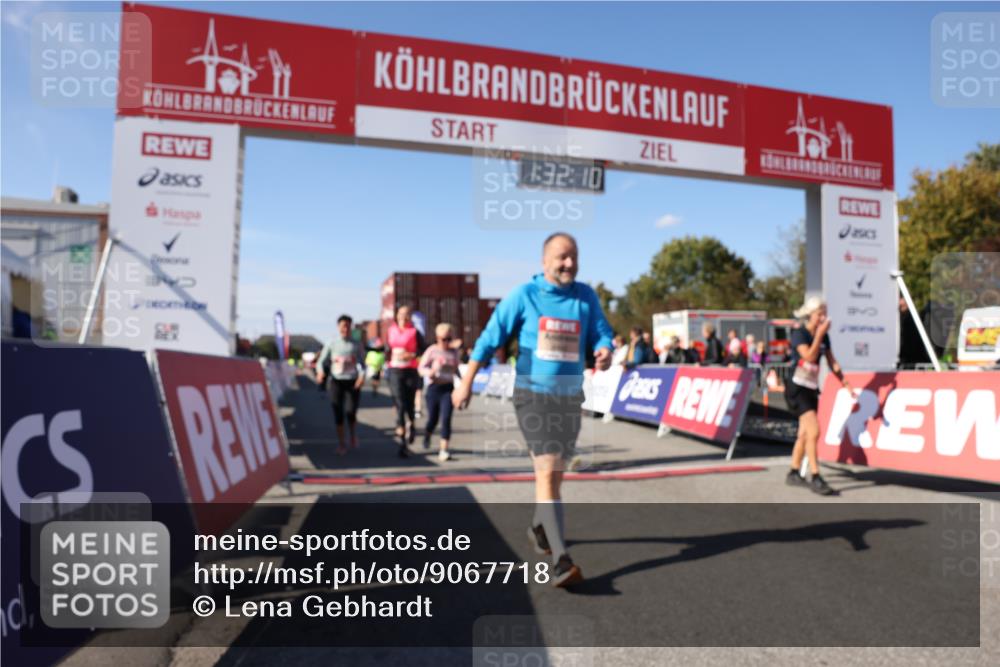 03.10.2025 - Köhlbrandbrückenlauf Lena Gebhardt http://msf.ph/oto/9067718 03.10.2025 13:32:10 Ziel 4443, 4985, 5155, 5238, 5246, 5247, 5248, 5354, 5820, 5921, 5922, 5923, 6076, 6126, 6146, 6287, 6460 meine-sportfotos.de
