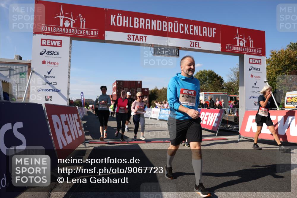 03.10.2025 - Köhlbrandbrückenlauf Lena Gebhardt http://msf.ph/oto/9067723 03.10.2025 13:32:11 Ziel 4443, 4985, 5155, 5238, 5246, 5247, 5248, 5354, 5820, 5921, 5922, 5923, 6076, 6126, 6146, 6287, 6304, 6460 meine-sportfotos.de