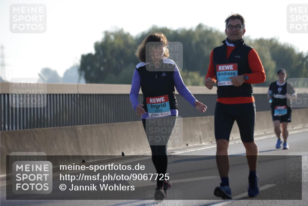 03.10.2025 - Köhlbrandbrückenlauf Jannik Wohlers http://msf.ph/oto/9067725 03.10.2025 09:30:26 Position 3 2490, 2132 meine-sportfotos.de