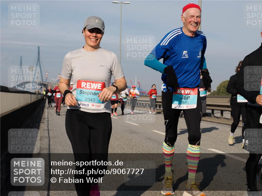 03.10.2025 - Köhlbrandbrückenlauf Fabian Wolf http://msf.ph/oto/9067727 03.10.2025 10:10:32 Position 3 2343, 3510, 3819 meine-sportfotos.de