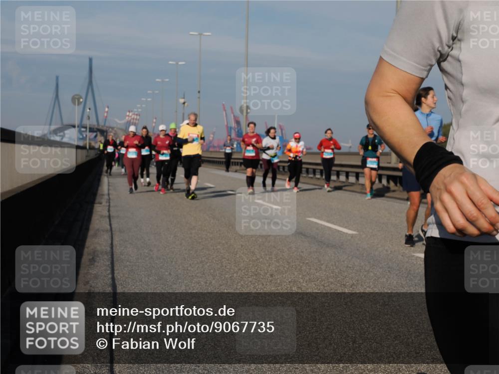 03.10.2025 - Köhlbrandbrückenlauf Fabian Wolf http://msf.ph/oto/9067735 03.10.2025 10:10:33 Position 3  meine-sportfotos.de