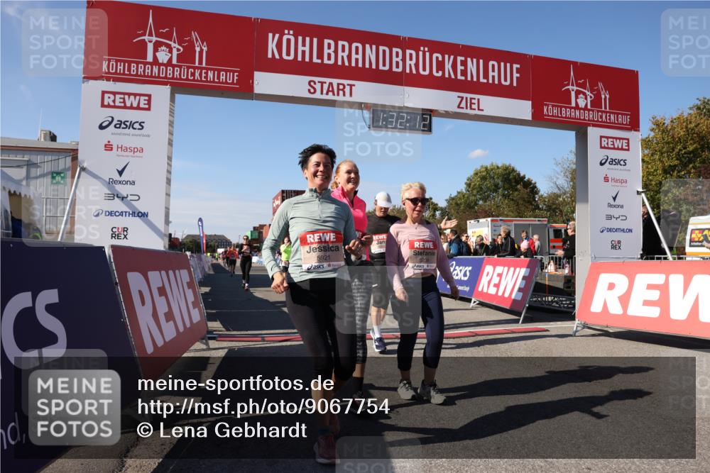 03.10.2025 - Köhlbrandbrückenlauf Lena Gebhardt http://msf.ph/oto/9067754 03.10.2025 13:32:12 Ziel 4443, 4985, 5155, 5238, 5246, 5247, 5248, 5354, 5820, 5921, 5922, 5923, 6126, 6146, 6287, 6304, 6460 meine-sportfotos.de