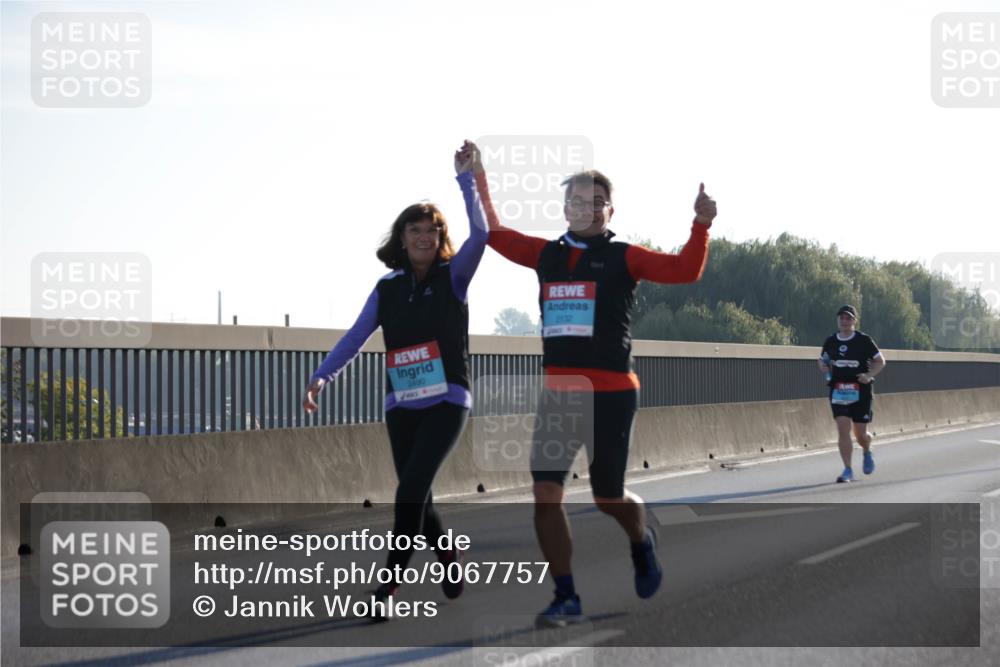 03.10.2025 - Köhlbrandbrückenlauf Jannik Wohlers http://msf.ph/oto/9067757 03.10.2025 09:30:28 Position 3 2490, 2132 meine-sportfotos.de