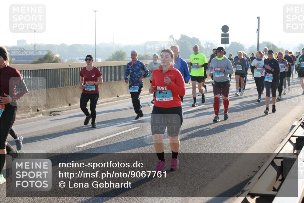 03.10.2025 - Köhlbrandbrückenlauf Lena Gebhardt http://msf.ph/oto/9067761 03.10.2025 09:23:58 Position 1 1920, 1863 meine-sportfotos.de