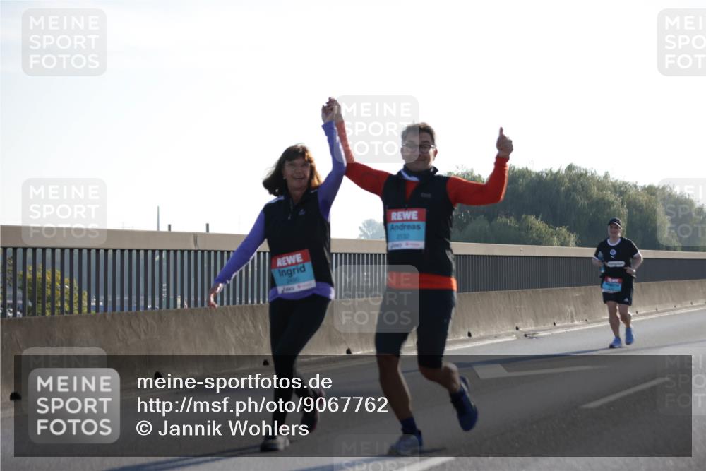 03.10.2025 - Köhlbrandbrückenlauf Jannik Wohlers http://msf.ph/oto/9067762 03.10.2025 09:30:28 Position 3 2490, 2132 meine-sportfotos.de