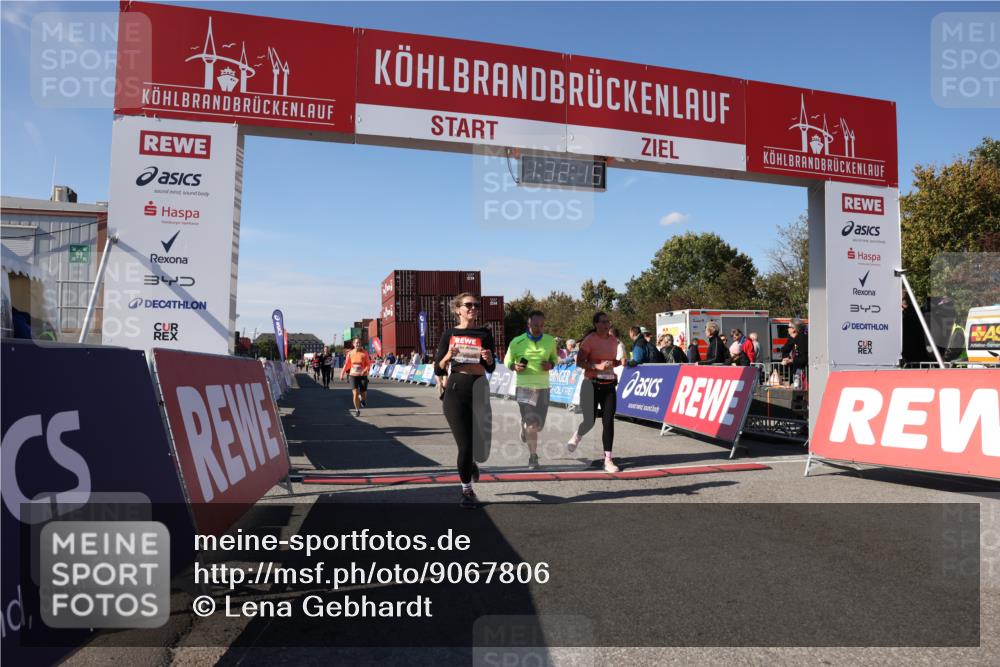 03.10.2025 - Köhlbrandbrückenlauf Lena Gebhardt http://msf.ph/oto/9067806 03.10.2025 13:32:16 Ziel 4443, 4485, 4578, 4985, 5155, 5238, 5354, 5820, 5921, 5922, 5923, 6146, 6287, 6304, 6460 meine-sportfotos.de