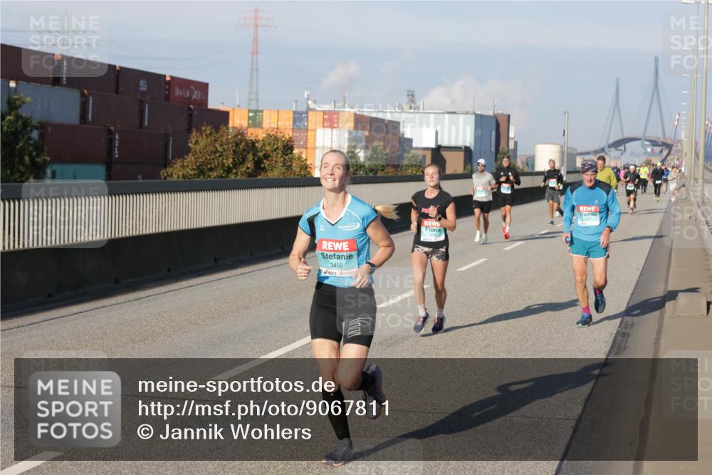 03.10.2025 - Köhlbrandbrückenlauf Jannik Wohlers http://msf.ph/oto/9067811 03.10.2025 09:47:00 Position 3 3458, 3317 meine-sportfotos.de