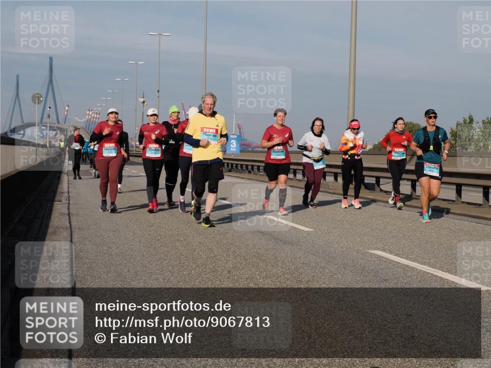 03.10.2025 - Köhlbrandbrückenlauf Fabian Wolf http://msf.ph/oto/9067813 03.10.2025 10:10:37 Position 3 2725, 361, 2830 meine-sportfotos.de