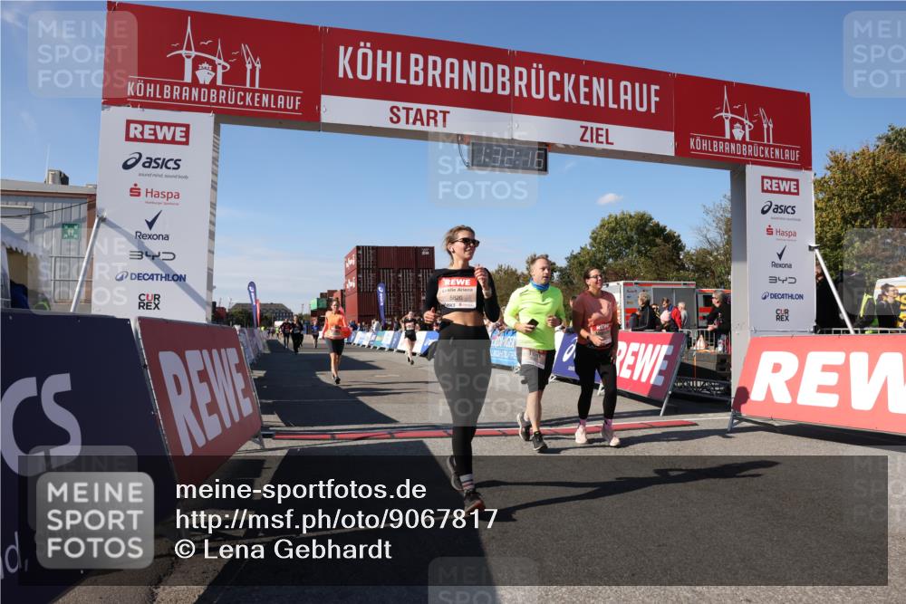 03.10.2025 - Köhlbrandbrückenlauf Lena Gebhardt http://msf.ph/oto/9067817 03.10.2025 13:32:16 Ziel 4443, 4485, 4578, 4985, 5155, 5238, 5354, 5820, 5921, 5922, 5923, 6146, 6287, 6304, 6460 meine-sportfotos.de