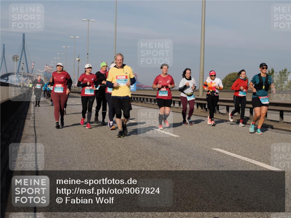 03.10.2025 - Köhlbrandbrückenlauf Fabian Wolf http://msf.ph/oto/9067824 03.10.2025 10:10:37 Position 3 2725, 2726, 2830 meine-sportfotos.de