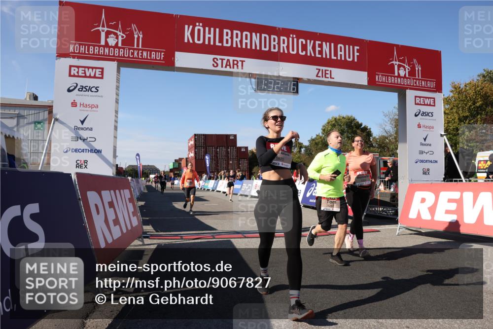 03.10.2025 - Köhlbrandbrückenlauf Lena Gebhardt http://msf.ph/oto/9067827 03.10.2025 13:32:17 Ziel 4443, 4485, 4578, 4985, 5155, 5238, 5354, 5820, 5921, 5922, 5923, 6146, 6287, 6304 meine-sportfotos.de