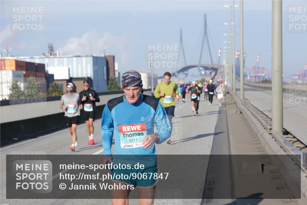 03.10.2025 - Köhlbrandbrückenlauf Jannik Wohlers http://msf.ph/oto/9067847 03.10.2025 09:47:02 Position 3 3317 meine-sportfotos.de