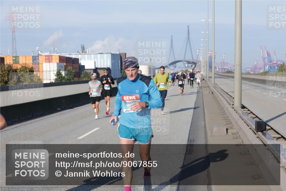 03.10.2025 - Köhlbrandbrückenlauf Jannik Wohlers http://msf.ph/oto/9067855 03.10.2025 09:47:02 Position 3 35 meine-sportfotos.de