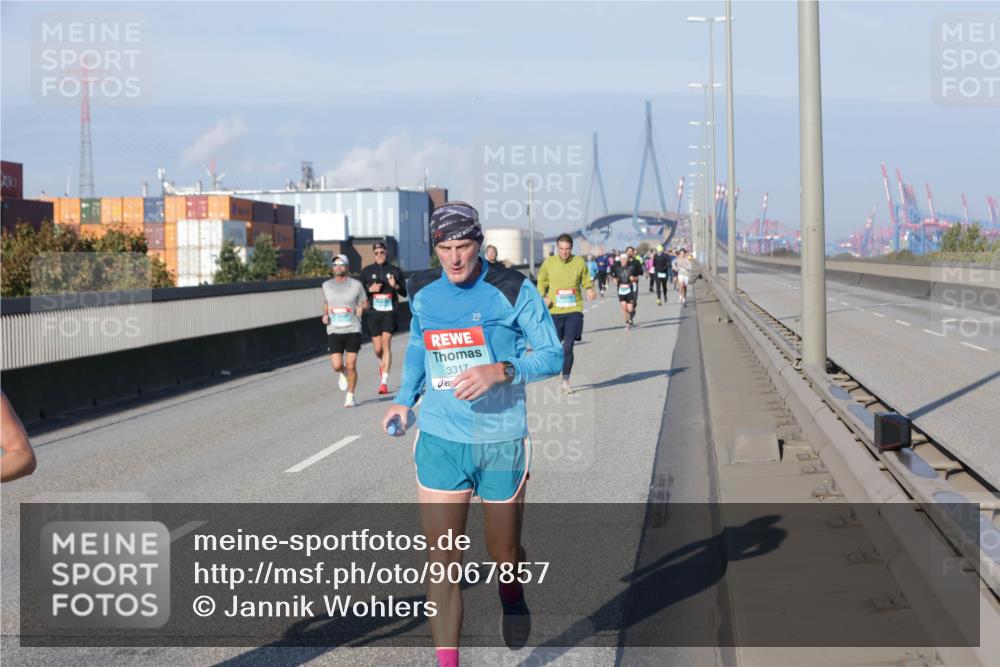 03.10.2025 - Köhlbrandbrückenlauf Jannik Wohlers http://msf.ph/oto/9067857 03.10.2025 09:47:02 Position 3 3317 meine-sportfotos.de