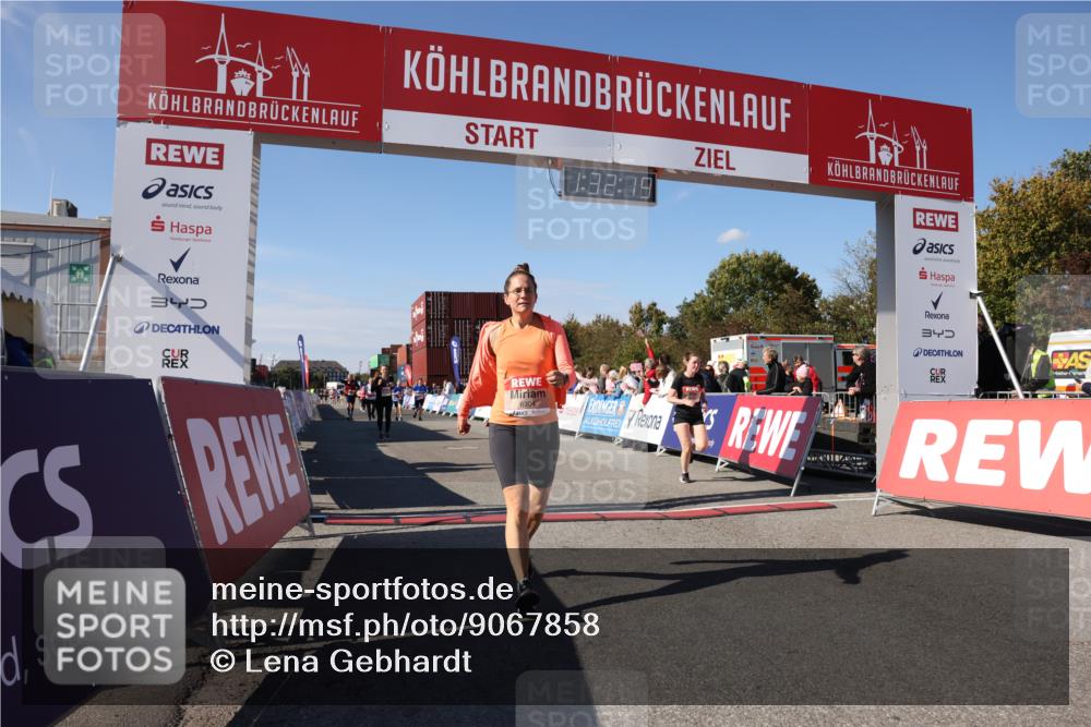 03.10.2025 - Köhlbrandbrückenlauf Lena Gebhardt http://msf.ph/oto/9067858 03.10.2025 13:32:19 Ziel 4485, 4578, 4985, 5238, 5354, 5820, 5921, 5922, 5923, 6146, 6287, 6304 meine-sportfotos.de
