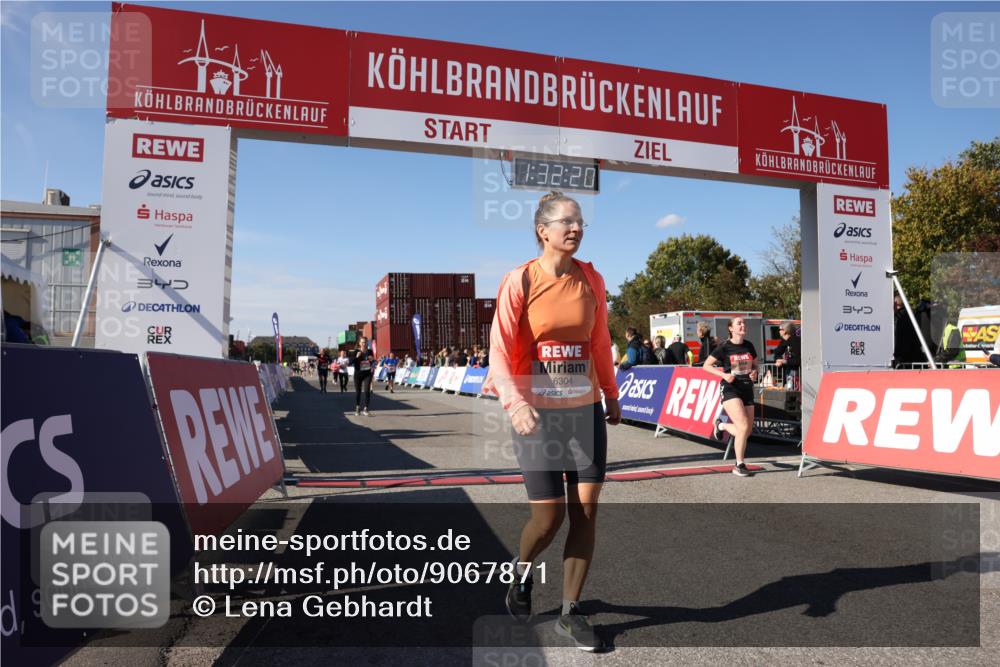 03.10.2025 - Köhlbrandbrückenlauf Lena Gebhardt http://msf.ph/oto/9067871 03.10.2025 13:32:20 Ziel 4485, 4578, 4966, 4985, 5238, 5354, 5820, 5921, 5922, 5923, 6287, 6304 meine-sportfotos.de