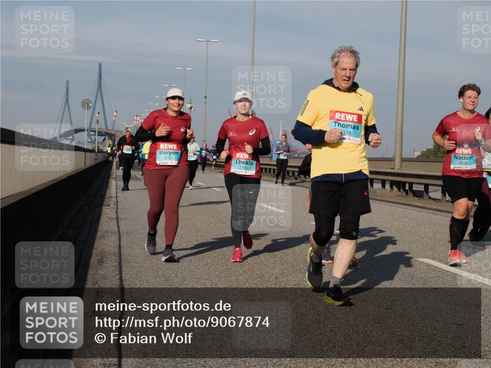 03.10.2025 - Köhlbrandbrückenlauf Fabian Wolf http://msf.ph/oto/9067874 03.10.2025 10:10:39 Position 3 2725, 2726, 518, 3663 meine-sportfotos.de