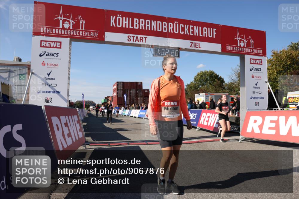 03.10.2025 - Köhlbrandbrückenlauf Lena Gebhardt http://msf.ph/oto/9067876 03.10.2025 13:32:20 Ziel 4485, 4578, 4966, 4985, 5238, 5354, 5820, 5921, 5922, 5923, 6287, 6304 meine-sportfotos.de