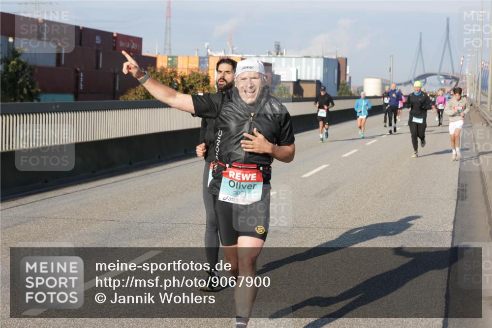 03.10.2025 - Köhlbrandbrückenlauf Jannik Wohlers http://msf.ph/oto/9067900 03.10.2025 09:47:15 Position 3 3091 meine-sportfotos.de