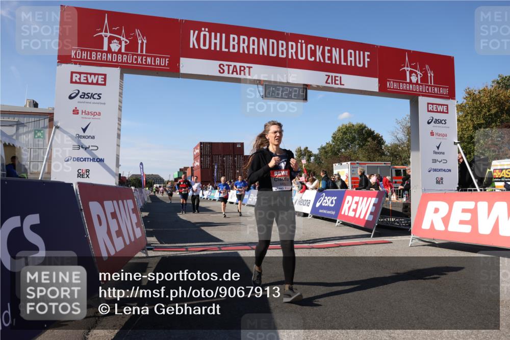 03.10.2025 - Köhlbrandbrückenlauf Lena Gebhardt http://msf.ph/oto/9067913 03.10.2025 13:32:25 Ziel 4485, 4578, 4966, 5354, 5357, 5891, 5892, 6141, 6287, 6304 meine-sportfotos.de