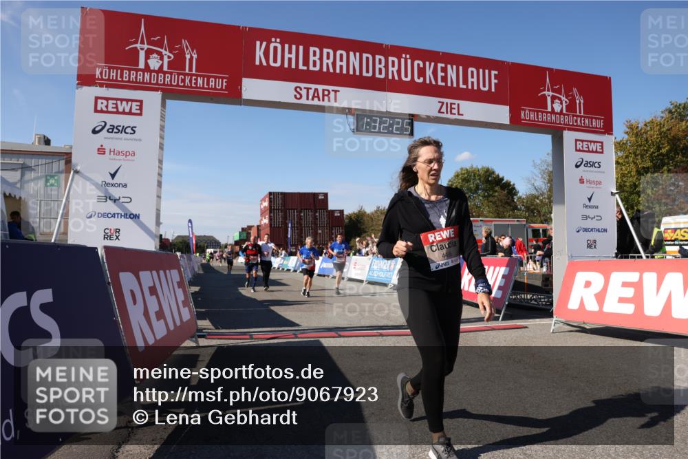 03.10.2025 - Köhlbrandbrückenlauf Lena Gebhardt http://msf.ph/oto/9067923 03.10.2025 13:32:25 Ziel 4485, 4578, 4966, 5354, 5357, 5891, 5892, 6141, 6287, 6304 meine-sportfotos.de