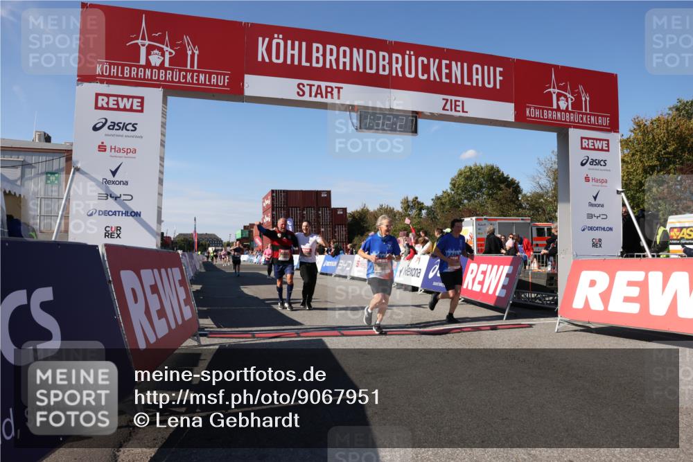 03.10.2025 - Köhlbrandbrückenlauf Lena Gebhardt http://msf.ph/oto/9067951 03.10.2025 13:32:27 Ziel 4485, 4578, 4966, 5286, 5357, 5891, 5892, 6141, 6304 meine-sportfotos.de