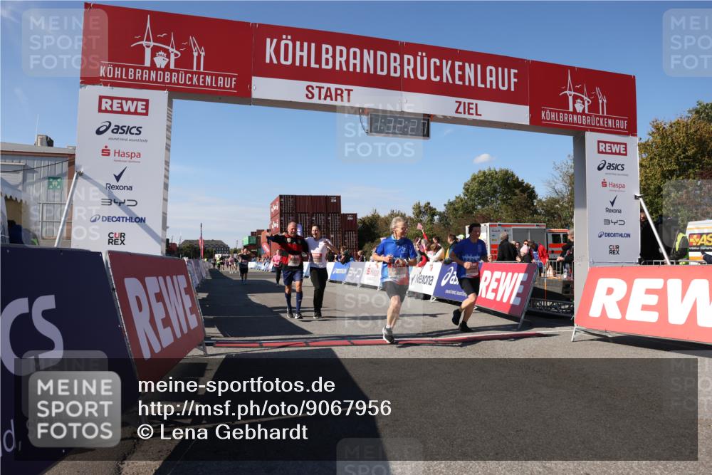 03.10.2025 - Köhlbrandbrückenlauf Lena Gebhardt http://msf.ph/oto/9067956 03.10.2025 13:32:27 Ziel 4485, 4578, 4966, 5286, 5357, 5891, 5892, 6141, 6304 meine-sportfotos.de