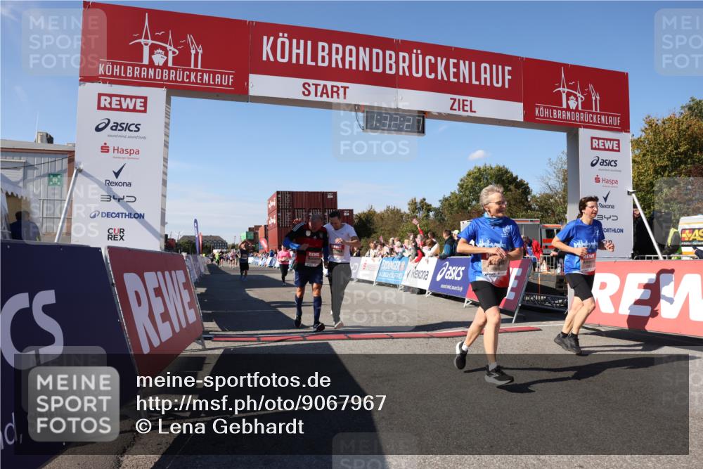 03.10.2025 - Köhlbrandbrückenlauf Lena Gebhardt http://msf.ph/oto/9067967 03.10.2025 13:32:28 Ziel 4485, 4578, 4966, 5286, 5357, 5876, 5891, 5892, 6141 meine-sportfotos.de