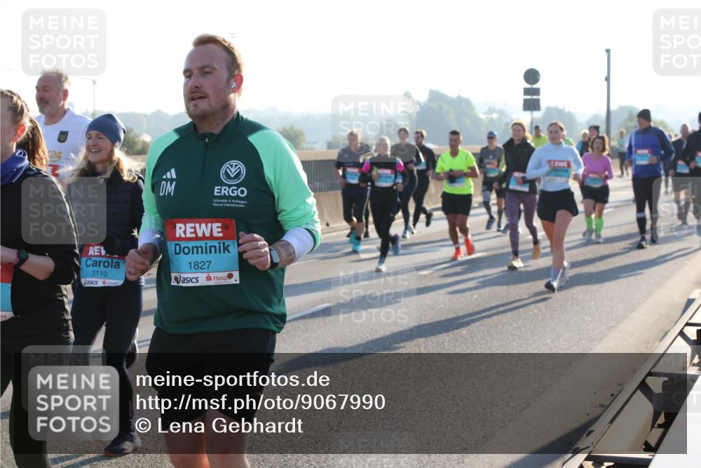 03.10.2025 - Köhlbrandbrückenlauf Lena Gebhardt http://msf.ph/oto/9067990 03.10.2025 09:24:05 Position 1 3110, 1827 meine-sportfotos.de