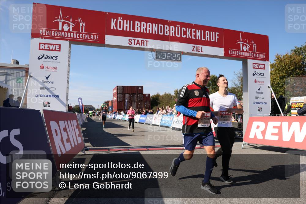 03.10.2025 - Köhlbrandbrückenlauf Lena Gebhardt http://msf.ph/oto/9067999 03.10.2025 13:32:30 Ziel 4485, 4966, 5286, 5357, 5876, 5891, 5892, 6141 meine-sportfotos.de